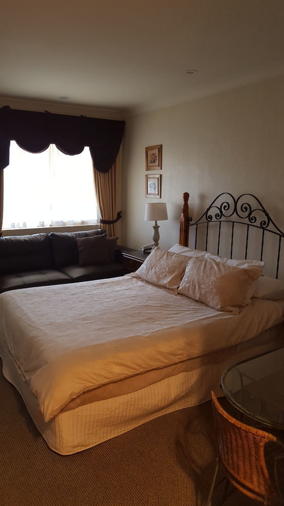 Almond Inn แทมเวิร์ธ ภายนอก รูปภาพ